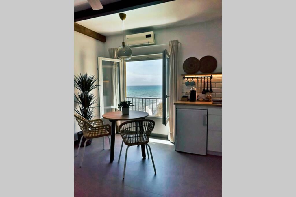 Beachfront Apartment Near Marbella Sitio de Calahonda Eksteriør bilde