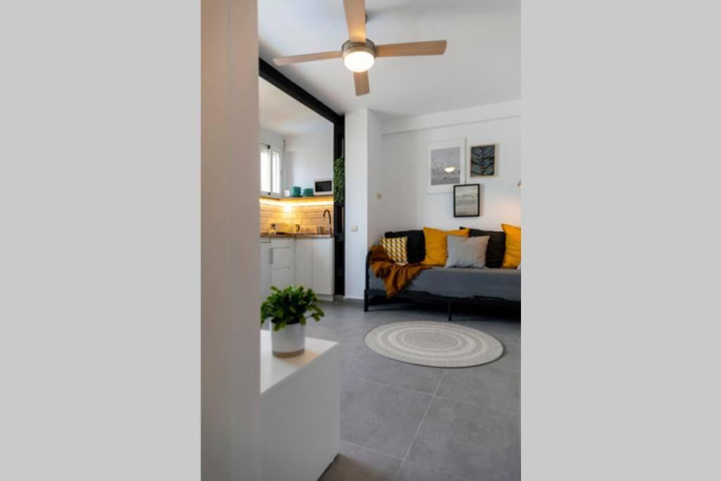 Beachfront Apartment Near Marbella Sitio de Calahonda Eksteriør bilde