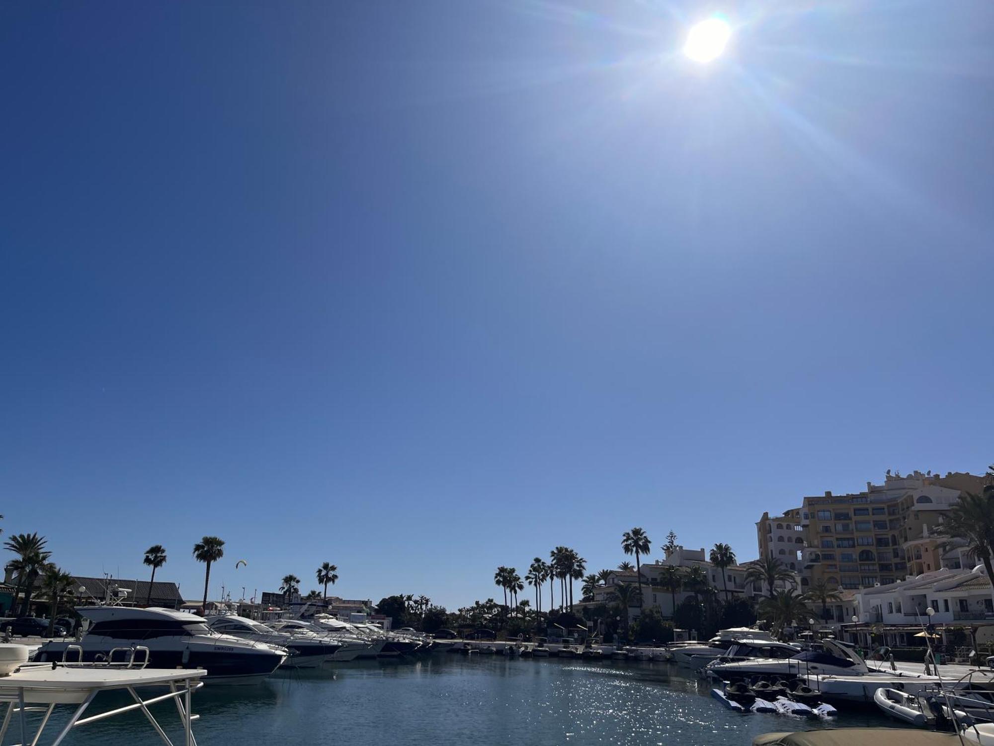 Beachfront Apartment Near Marbella Sitio de Calahonda Eksteriør bilde